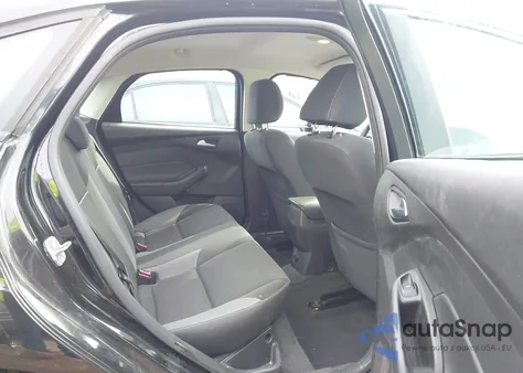 2014 Ford Focus Se z USA, uszkodzony, nr VIN 1FADP3F29EL217386